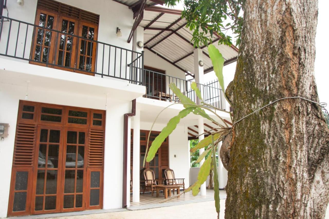 Sanmi Airport Resort คาตุนายากา ภายนอก รูปภาพ