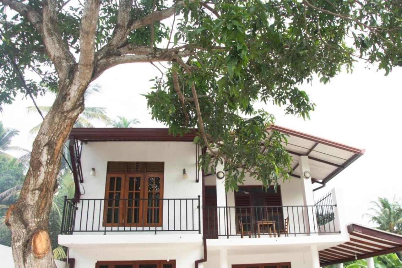 Sanmi Airport Resort คาตุนายากา ภายนอก รูปภาพ