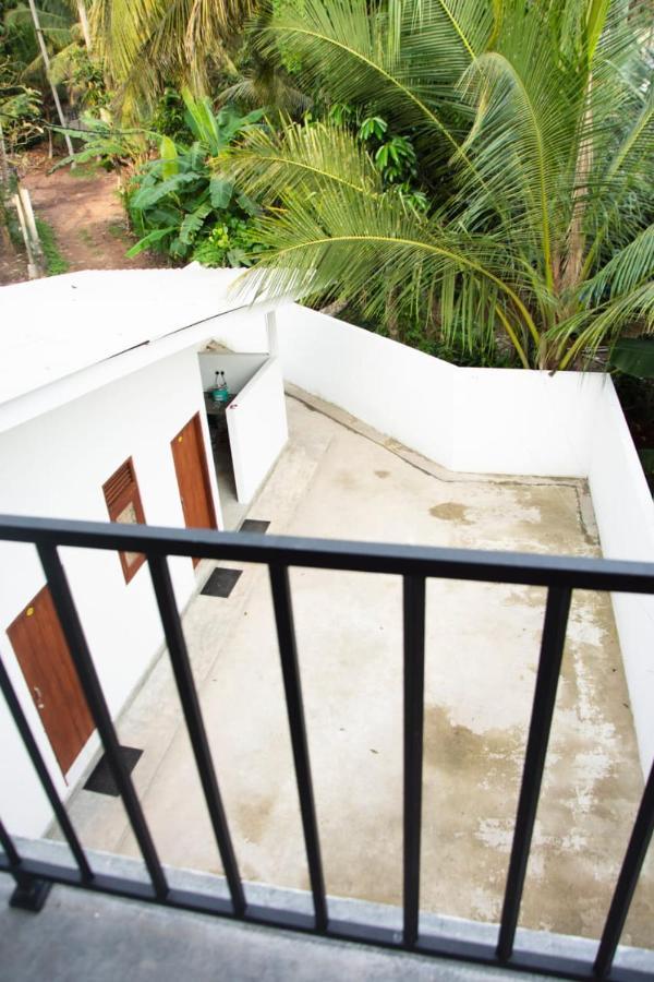 Sanmi Airport Resort คาตุนายากา ภายนอก รูปภาพ