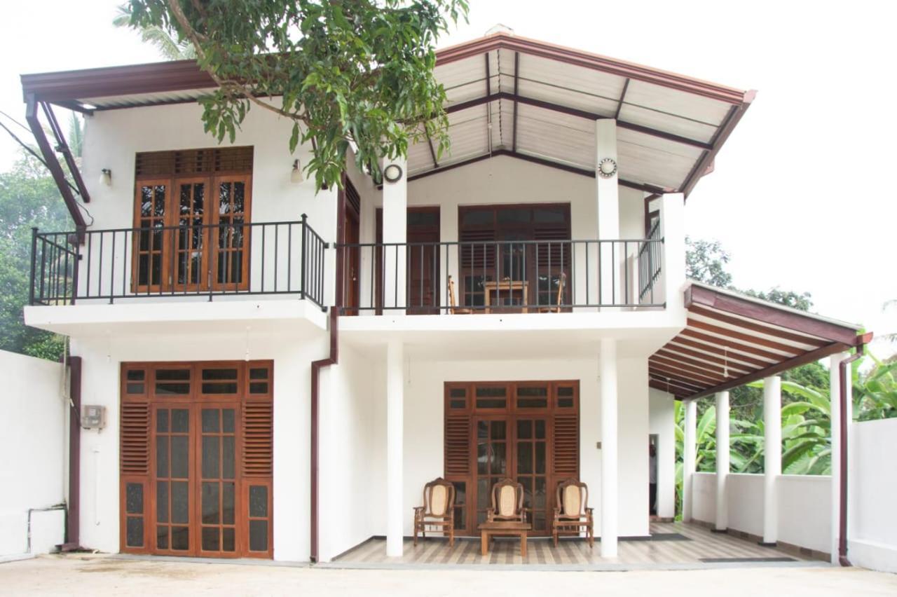 Sanmi Airport Resort คาตุนายากา ภายนอก รูปภาพ