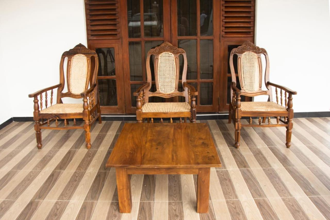 Sanmi Airport Resort คาตุนายากา ภายนอก รูปภาพ