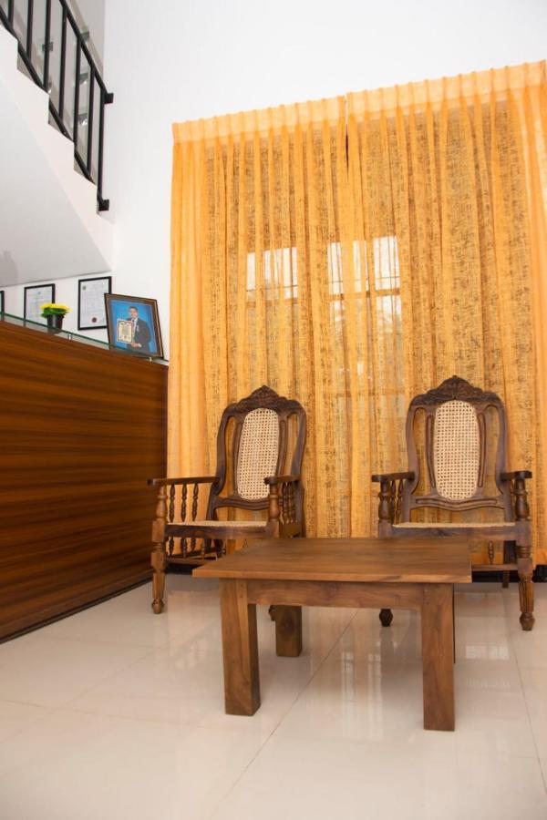 Sanmi Airport Resort คาตุนายากา ภายนอก รูปภาพ