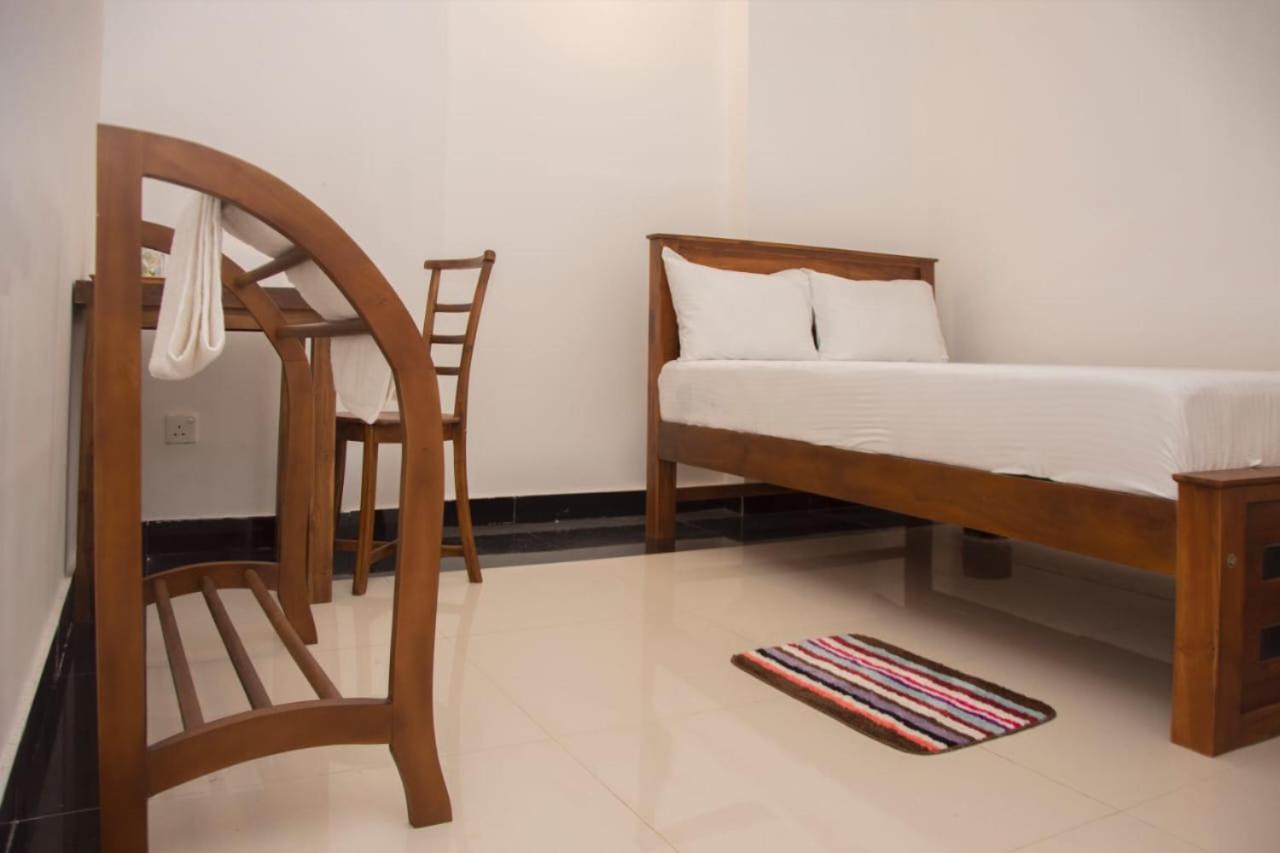 Sanmi Airport Resort คาตุนายากา ภายนอก รูปภาพ